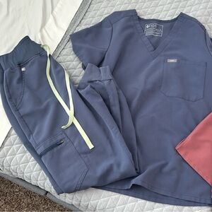 Figs Scrub Set